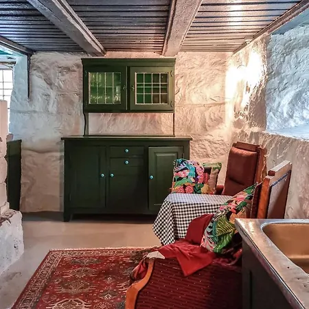 1 Bedroom Cozy In